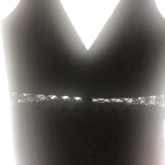 Black Lace Sleeveless Midi Dress - Picture 3 of 3